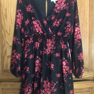 Super chic mid thigh dress!